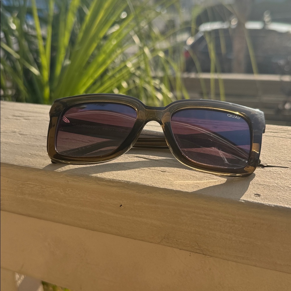 Quay Australia Icy Polarized Green Sunglasses
